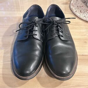 Johnston & Murphy plain toe Lace-Up Size 11M
 59-3391